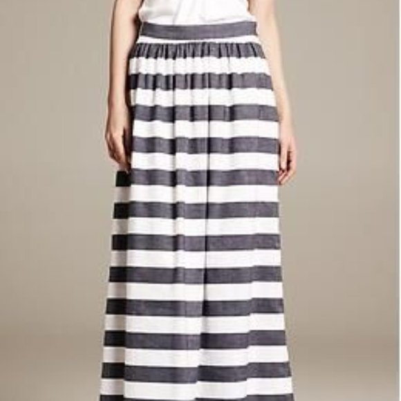 BANANA REPUBLIC Cotton/Linen Striped Patio Skirt